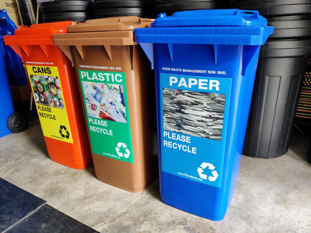 MGB240 Recycling Bin